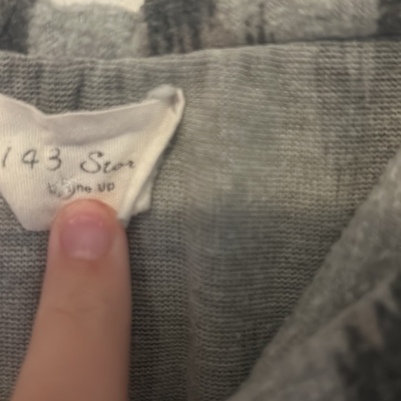 Snow leopard off shoulder sweater - Picture 2 of 3